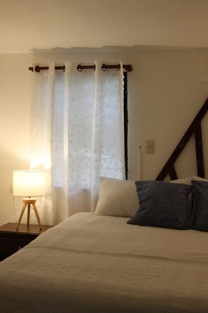 5 bedrooms, WiFi, bed sheets