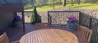 Cozy high-end studio on five acre estate in charming Newman Lake.
