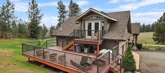 Cozy high-end studio on five acre estate in charming Newman Lake.