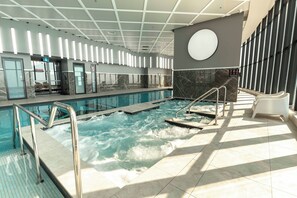 Piscine extérieure, piscine chauffée