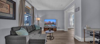 
Newly Renovated 3BR Duplex-1st FL | 5 min to Niagara Falls |Trails Nearby!