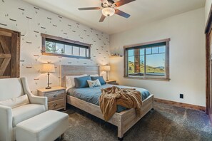 3 Schlafzimmer, Bügeleisen/Bügelbrett, Reisekinderbett, WLAN