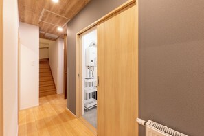Staircase - THE MAISON CHOUCHOU  (Sapporo)