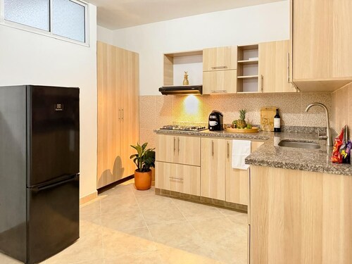 Perfectly Located Boutique Loft with Netflix & In-Home Spa