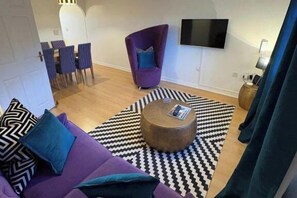 Living area - 2 Bed-Sleeps 3-Parking-Town Centre (Northallerton)