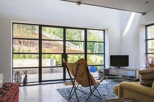 Aylesford-House-Sleeps 2 & 1 infant-Parking