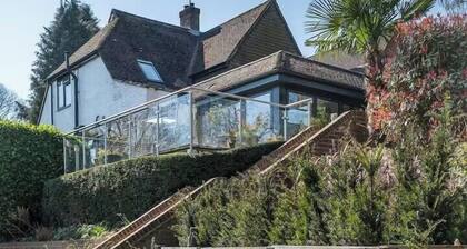 Aylesford-House-Sleeps 2 & 1 infant-Parking