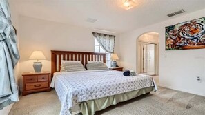 6 bedrooms, desk, iron/ironing board, free WiFi - 509 Relax & Play at This 6BR Pool Home (Haines City)