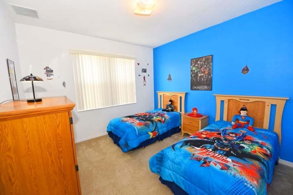 6 soverom, skrivebord, strykejern/-brett og wi-fi (inkludert)