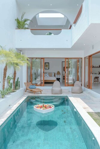 "LARRI" - Architect & Luxurious 3BR - Canggu Beach