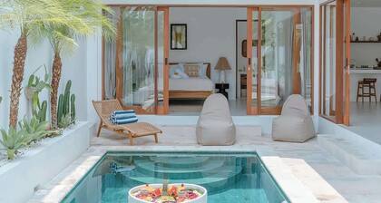 "LARRI" - Architect & Luxurious 3BR - Canggu Beach