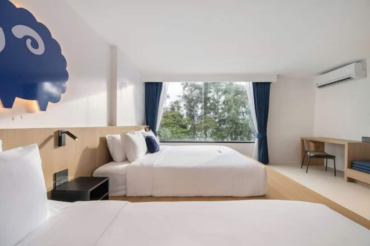 In-room safe, laptop workspace, free WiFi, bed sheets