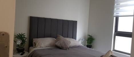 1 chambre, fer et planche à repasser, Wi-Fi gratuit, draps fournis