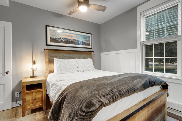 1 bedroom, iron/ironing board, free WiFi, bed sheets