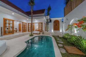 Pool - "MIYA" Luxurious 3BR w/ Outdoor-Cinema Canggu Beach (Bali)