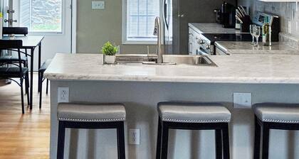 Stunning 3-bedroom house near The University & Downtown