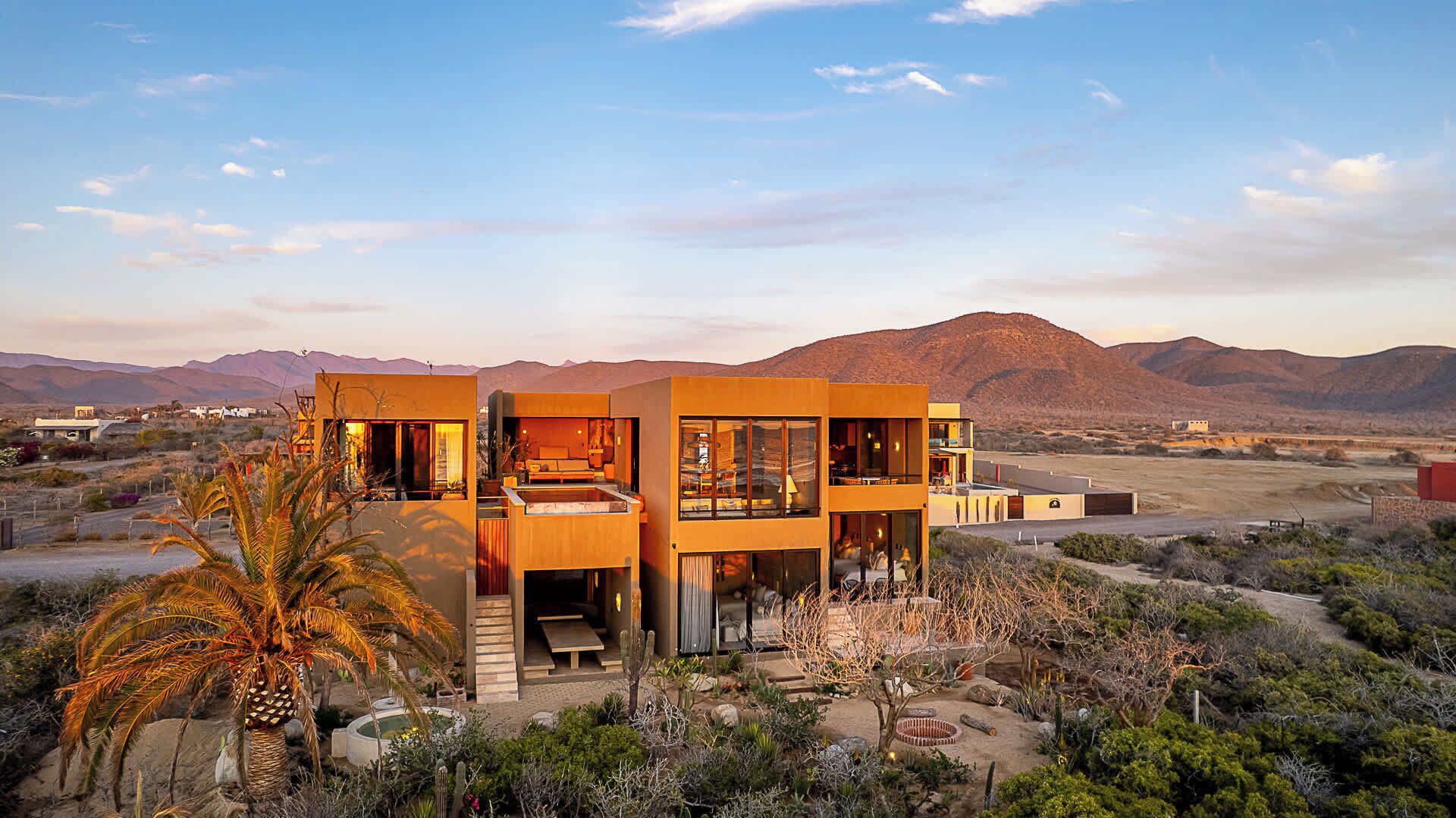 المنشأة من الخارج