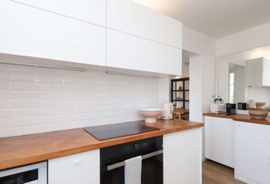 Kühlschrank, Ofen, Geschirrspüler, Toaster