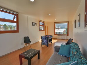 Smart TV - House with Quincho, Playroom and Garden in Ushuaia (Ushuaia)