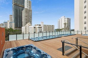 Bain à remous extérieur