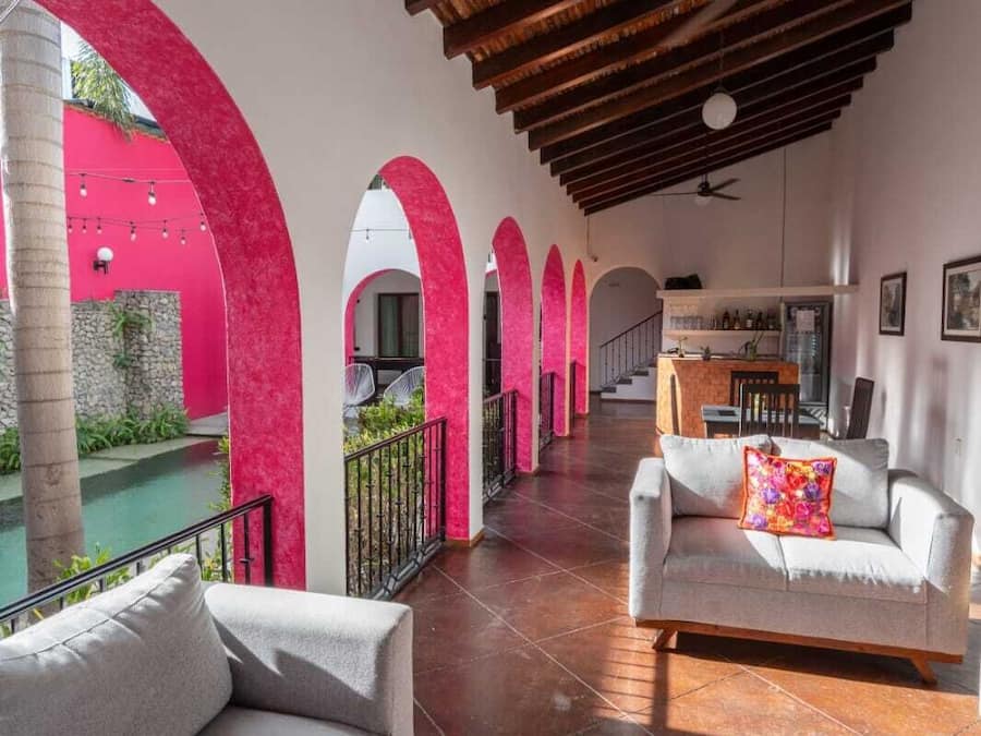 TV connectée de 32 pouces avec chaßnes par cùble