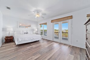 3 bedrooms, iron/ironing board, Internet, bed sheets - Palmetto House ~ Pet Friendly Beach Cottage on the Water in Heart of GS + $400 FREE Activities Daily (Gulf Shores)