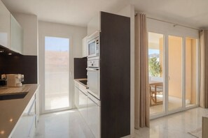 Fridge, microwave, oven, dishwasher