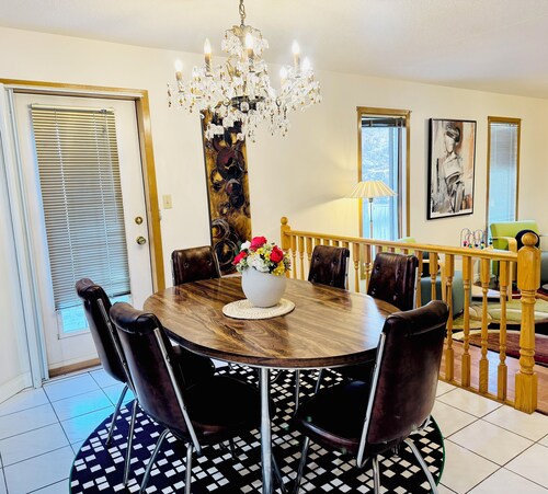 Kid's Paradise*Kingbed*Near WEM*Fireplace*4BR Home