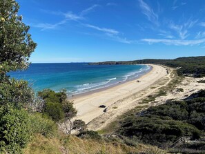 Beach - Yallumbee, Seal Rocks - Modern, Private Beach House In Prime Location (Seal Rocks)