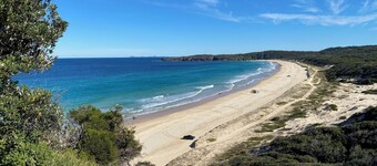 Yallumbee, Seal Rocks - Modern, Private Beach House In Prime Location
