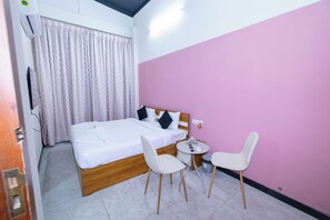 1 bedroom, iron/ironing board, WiFi, bed sheets - 306 - Double Deluxe Room (Manipal)