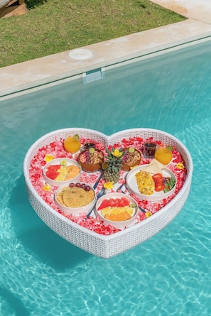 Pool - Tropical & Modern 3BR Villa - Canggu Beach (Bali)
