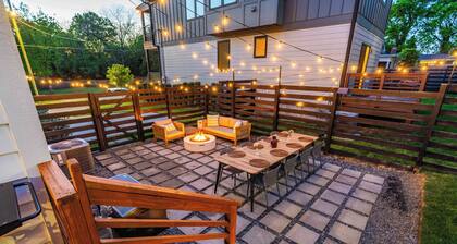 Group Retreat Outdoor Dining Full Kitchen Walk DT