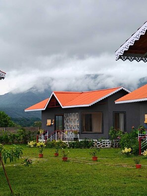 Exterior - Varu woods (Mawal)