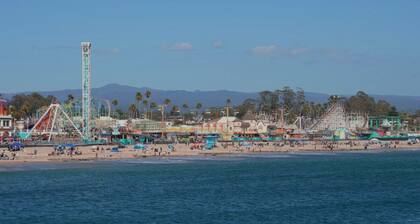 Walk to the Beach, Boardwalk, Pier, Shops, Cafes, w/ private bath & fast WiFi#_7