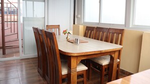 In-room dining - Jhigu Chhen Homestay and Nepal (Bhaktapur)