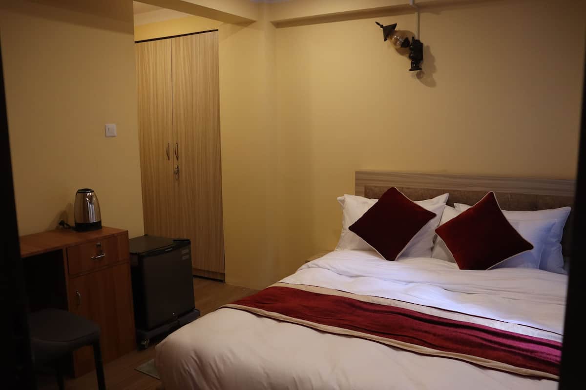 Comfort enkelrum | Skrivbord, arbetsyta för laptop, strykjärn/strykbräda och gratis wi-fi