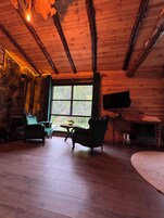 Studio Suite, River View | Free WiFi