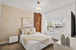 4 bedrooms, desk, iron/ironing board, travel cot