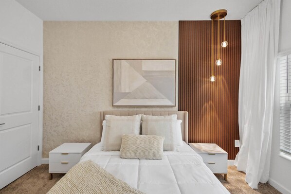 4 Schlafzimmer, Schreibtisch, Bügeleisen/Bügelbrett, Reisekinderbett