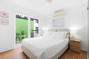 3 habitaciones, escritorio, tabla de planchar con plancha y wifi 