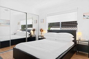 3 bedrooms, desk, iron/ironing board, WiFi