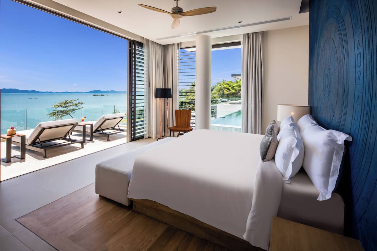 7 bedrooms, premium bedding, in-room safe, desk