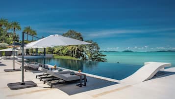 4 albercas al aire libre