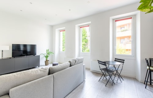 1 bedroom gorgeous apartment in Marseille