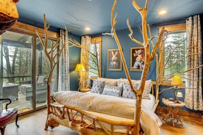 4 bedrooms, desk, iron/ironing board, travel cot - Scenic Sanctuary w/ Mtn Views: Glenville Lodge (Glenville)