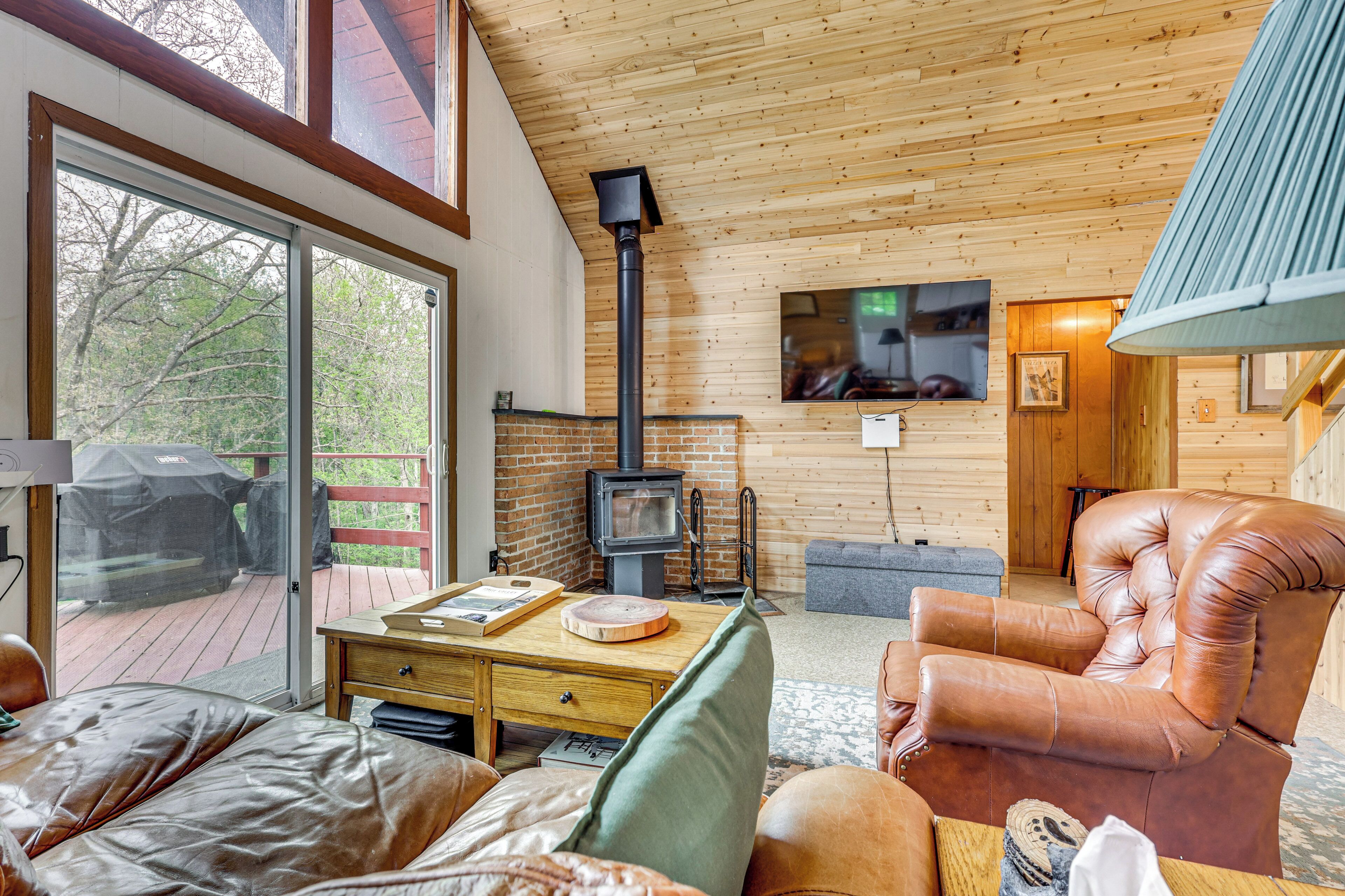 TV, fireplace, video games, DVD player