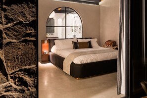 2 habitaciones, tabla de planchar con plancha y cuna de viaje