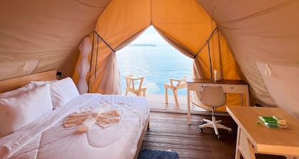 Floating Home in Reef Resort Unit 2