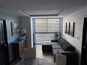 Smart TV - Zone 15 Hideaway–Near Cayalá & Embassy (Ciudad de Guatemala)